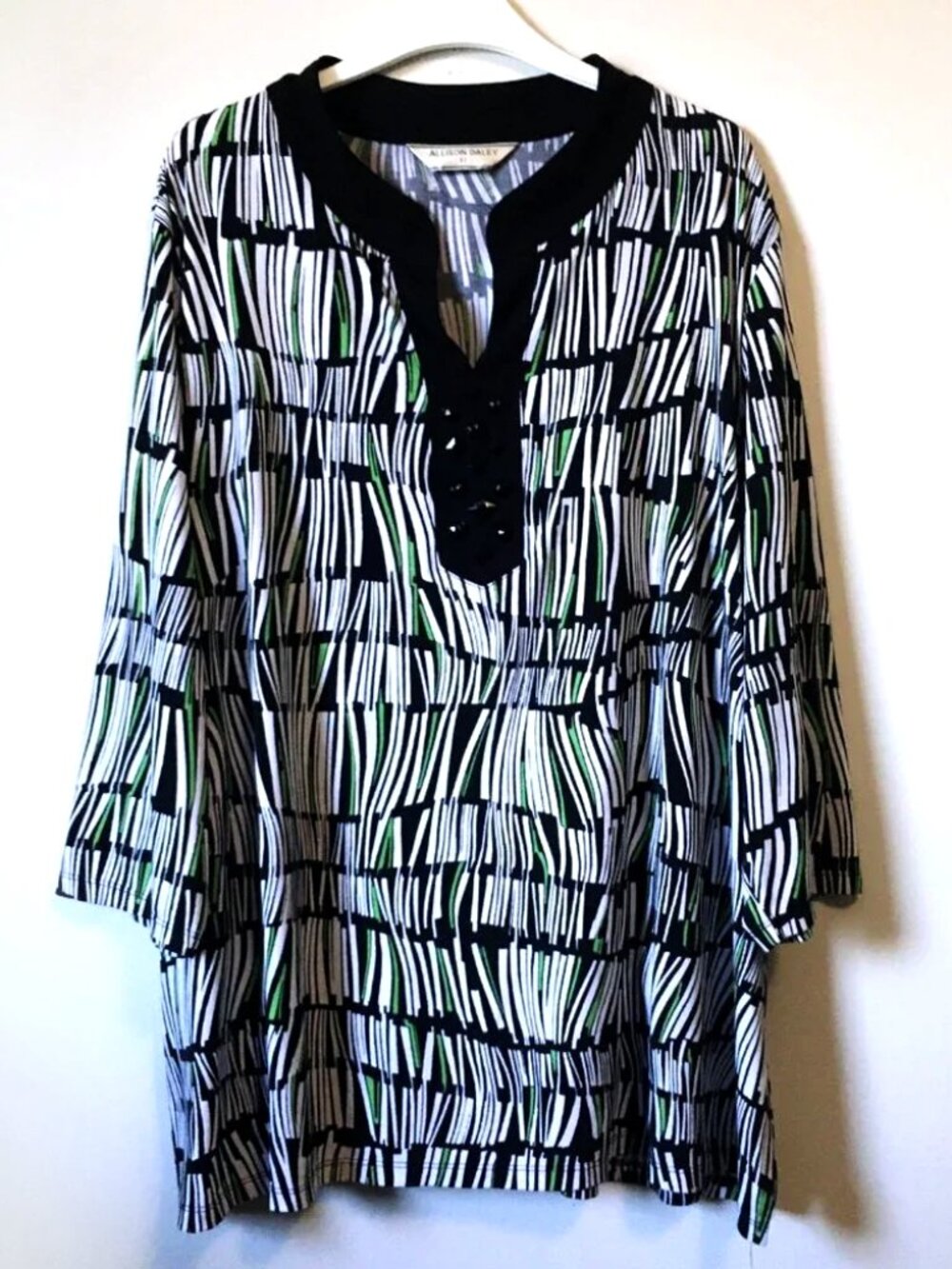 Allison Daley B&W Green Black Studded Abstract "Bookshelf" Top 3X 90s Whimsigoth